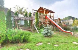 Pensiune 13 camere,750 mp, 2000 mp de teren, lac, Varatec