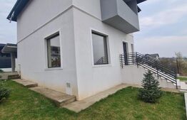 Casa 5 camere, 137 mp, priveliste spre oras, Bucium-Visan