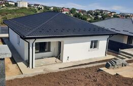 Casa de 4 camere de 122 mp, teren de 500 mp, Valea Adanca