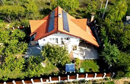 Casa boiereasca, rafinata si luxoasa cu 8 camere, 480mp, Chicerea