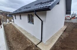 Casa 3 camere, 86mp, 310 mp teren, cu terasa si beci, Visani