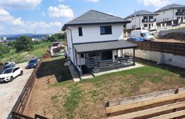 Casa cu beci, 120 mp utili, teren de 500 mp, Miroslava