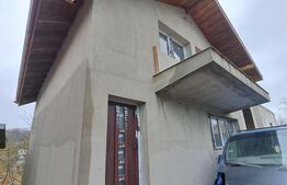 Casa la rosu 4 camere, 169mp, piata Pacurari