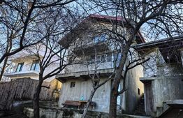 Casa la rosu 4 camere, 169mp, piata Pacurari