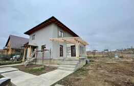 Casa cu 4 camere, 164 mp utili, 577 mp de teren, Miroslava