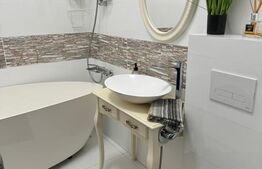 Apartament de 3 camere cu terasa, 105 mp, semi-central 