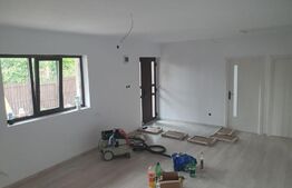 Casa 3 camere plan parter în Horpaz