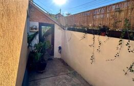 Apartament de 2 camere, 65mp, curte, loc de parcare, zona Rediu