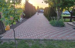 Casa 4 camere, 200 mp util, 1300 mp teren in proprietate, Sculeni