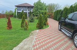 Casa 4 camere, 200 mp util, 1300 mp teren in proprietate, Sculeni