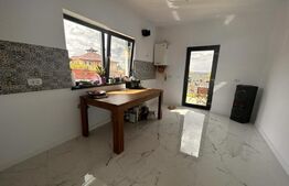 Casa cu 4 camere, 115 mp, 520 mp teren, zona Cercu