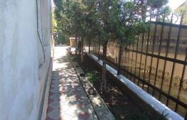 Casa 4 camere, 107 mp utili, la strada, 535 mp teren, Letcani