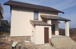 Casa cu beci, 4 camere, 118 mp, 410 mp de teren, Barnova