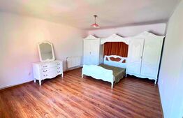 Casa, 3 camere,  100 mp utili, zona Sararie