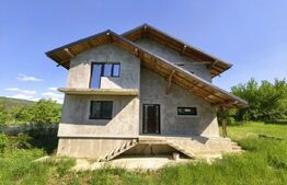 Casa individuala 162 mp utili, 440 mp teren,  Barnova 