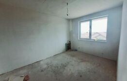 Casa de 80 mp, triplex, in Horpaz