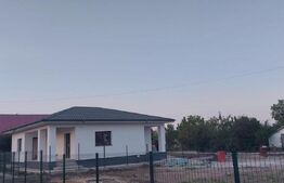 Casa 3 camere, 105 mp, teren 480 mp, canalizare, Holboca