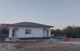 Casa 3 camere, 105 mp, teren 480 mp, canalizare, Holboca