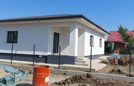 Casa 3 camere, 105 mp, teren 480 mp, canalizare, Holboca