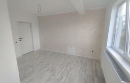 Casa tip triplex, 77 mp, 220 mp teren, curte separata, Horpaz