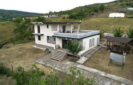 Casa P+1, 4 dormitoare, 3 bai, 1000mp teren, zona Tomesti