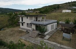 Casa P+1, 4 dormitoare, 3 bai, 1000mp teren, zona Tomesti