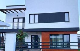 Casa 4 camere, design deosebit, Iasi-Bucium