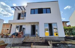 Casa 4 camere, design deosebit, Iasi-Bucium