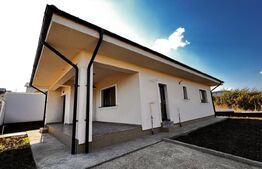 Casă Plan Parter și Mansardă, 450 MP de Teren, Zona Rediu 