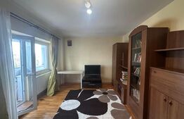Apartament de 3 camere, etaj intermediar, zona Nicolina