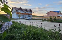 Pensiune 300 mp utili, 1400mp, Letcani, la strada