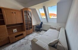 Apartament de 2 camere, decomandat, 40 mp, zona centrala