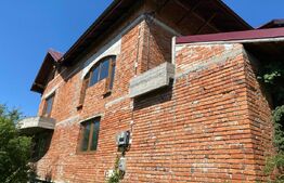 Casa individuala 300mp, 1200mp teren, Barnova Iasi