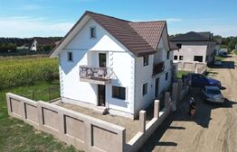 Casa cu 5 camere + garaj , situata in Valea Ursului