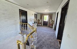 Casa cu 5 camere + garaj , situata in Valea Ursului