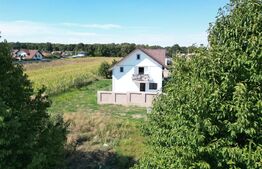 Casa cu 5 camere + garaj , situata in Valea Ursului