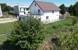 Casa cu 5 camere + garaj , situata in Valea Ursului