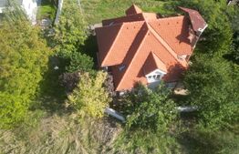 Casa in stil colonial 210 mp la Plopii fara Sot in Bucium