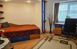 Apartament de 4 camere, 100 mp, zona Nicolina