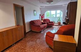 Apartament de 4 camere, 100 mp, zona Nicolina