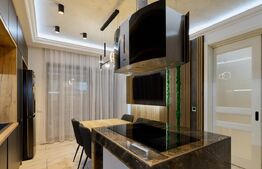 Casa lux 5 camere, 280 mp utili, piscina, Bucium