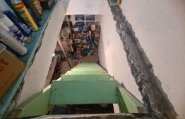 Proprietate Unică: Casă Cu Livadă, Relaxare și Investiție