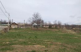 Casa cu teren 2170 mp,  44ml la sosea asfaltata, in Ciurbesti