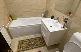 Apartament 3 camere semidecomandat zona Cinema Barlad