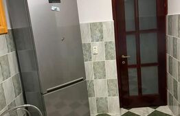 Apartament 3 camere semidecomandat zona Cinema Barlad