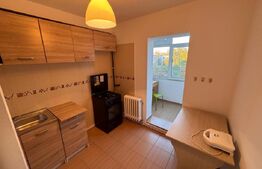 Apartament de 3 camere ,68 mp , zona Nicolina