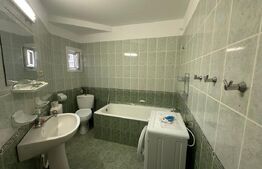 Apartament de 3 camere ,68 mp , zona Nicolina