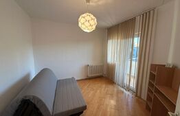 Apartament de 3 camere ,68 mp , zona Nicolina