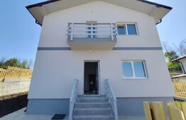 Casa cu etaj, 4 camere, 360 mp teren, Valea Lupului