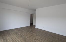 Apartament decomandat 3 camere, 2 balcoane, loc de parcare, pe malul lacului